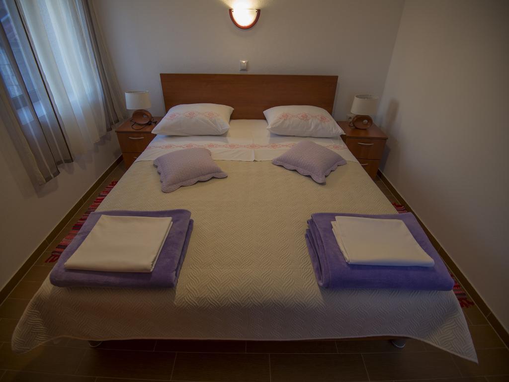 Apartments Punta Starigrad Exterior photo