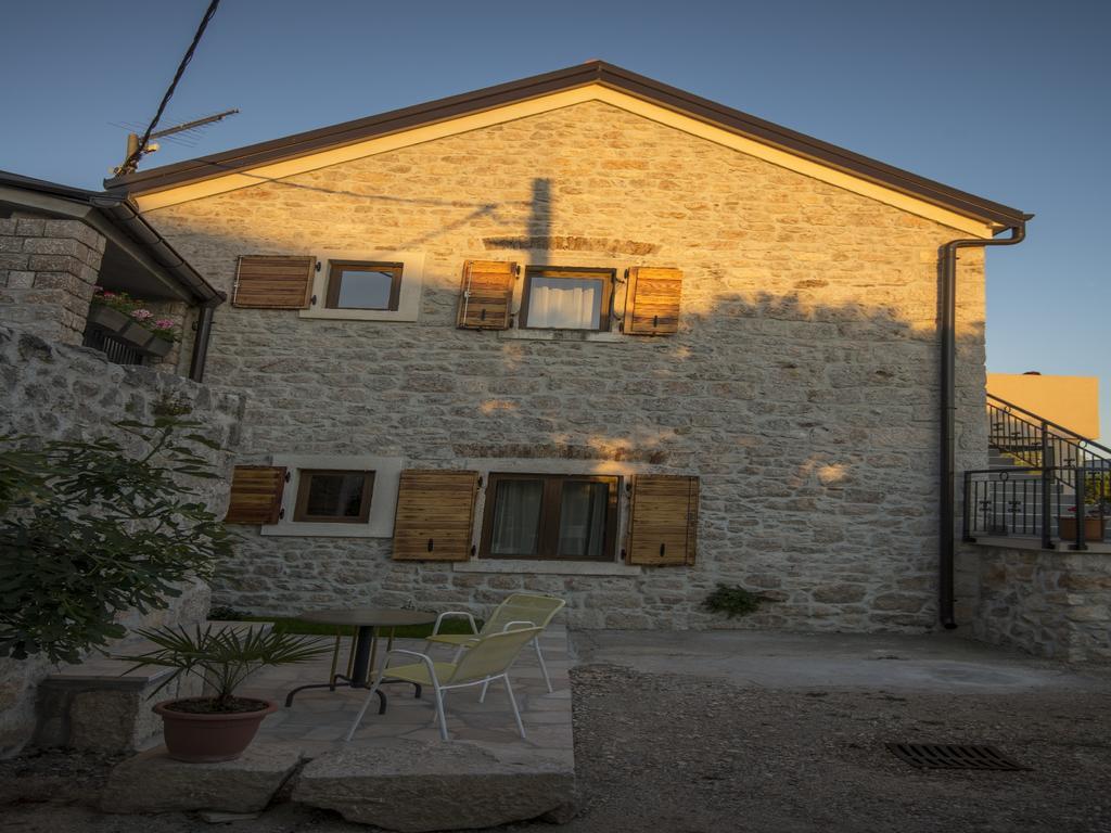 Apartments Punta Starigrad Exterior photo